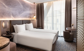 Улучшенный номер с видом на Арбат с двумя раздельными кроватями в Cosmos Selection Moscow Arbat