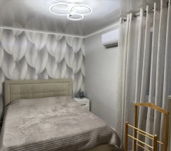 Апартаменты с 3 комнатами с красивым видом из окна в Как дома