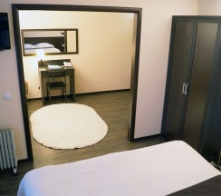 ДЖУНИОР СЮИТ С БАЛКОНОМ в 69 параллель