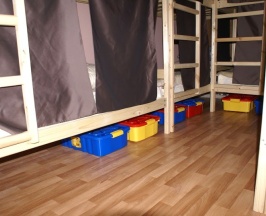 Кровать в общем номере в Рус