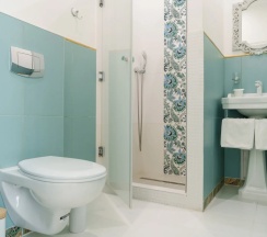 Двухместный номер Provence Standard №10 c 1 комнатой с красивым видом из окна двуспальная кровать в Лель