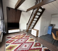 Дом в Асти Кэмп