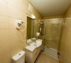 Шестиместный коттедж с балконом в Хвалынь