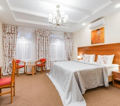 Номер люкс в Rotas Hotels Group