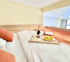 Комфорт Двухуровневый в Metro apartments