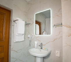 Номер люкс №207 в Hotel central