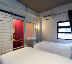 Двухместный номер Standard 2 отдельные кровати в bloo Hostel