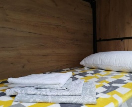 Кровать в 6-местном общем женском номере в Точка Байкала