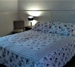 Двухместный номер Premium двуспальная кровать в Alamo Hostel & Suites