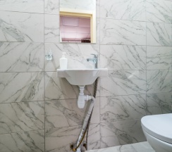 Твин в Room room