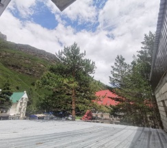 Четырёхместный номер Standard с красивым видом из окна в Ритм гор