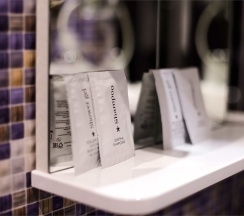 Студия-улучшенный двухместный номер с двуспальной кроватью в Олимпия