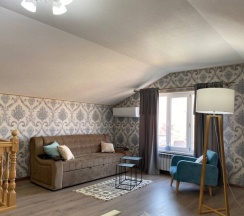 Двухэтажные апартаменты в центре в Как Дома 05