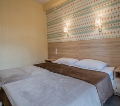 Четырёхместный номер (Малый корпус) Комфорт с балконом в Литфонд