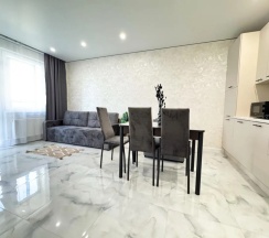 Апартаменты с балконом в Апартаменты Like Home на Земнухова 2