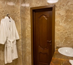 Апартаменты с 3 комнатами с красивым видом из окна в Golden Park