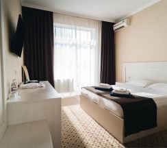 Двухместный номер Delux с кроватью размера "KingSize" и балконом в GemstHotel&SPA