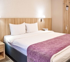 Стандарт "Classic" с 2 односпальными кроватями или одной двуспальной в Harbor Club Hotel