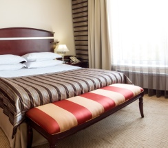Трёхместные апартаменты Deluxe с 2 комнатами с балконом в Park Hotel Bishkek