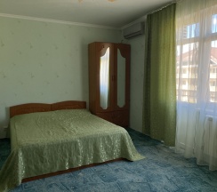 Четырёхместный номер Standard с балконом в Удача