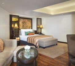 Двухместная Stateroom Loy River Song двуспальная кровать в Anantara Riverside Bangkok Resort