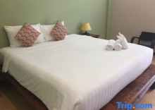 Семейный люкс в Feung Nakorn Balcony Rooms & Cafe