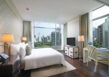 Люкс с 2 комнатами 2 отдельные кровати в Oriental Residence Bangkok