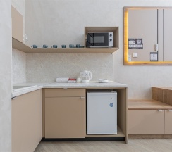 Улучшенные четырехместные апартаменты 1+1+1+1 | Superior apt QUAD 1+1+1+1 в Аура