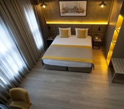 Четырёхместный люкс семейный (пристройка) в Seraglio Hotel & Suites
