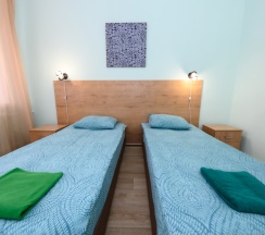 Двухместный номер Семейный Эконом 2 отдельные кровати в Вкс