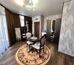 Двухместный, 2-х комнатный номер категории "Люкс" с балконом. в Викинг