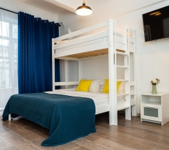 Семейный номер с 2х ярусными кроватями в Smart Hotel Kantemirovsky