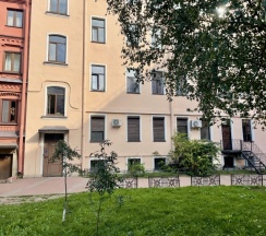 Семейный четырехместный номер с общей ванной комнатой в Палуба