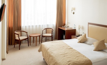 СТАНДАРТ С БОЛЬШОЙ КРОВАТЬЮ (DBL 2 этаж) в Gala Hotel