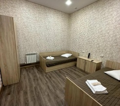 Номер улучшенный комфорт с 2 односпальными кроватями в Dream hostel