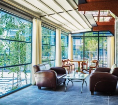 Номер Deluxe с красивым видом из окна в Hotel River Inn