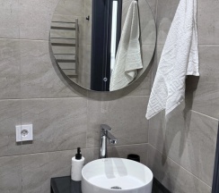 Апартаменты с балконом и с красивым видом из окна в Sofitel