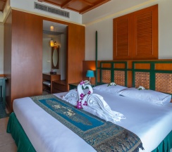 Двухместный полулюкс двуспальная кровать в Karon Princess Hotel