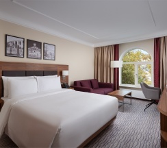 Супериор с кроватью размера "queen-size" в Radisson Hotel Ulyanovsk