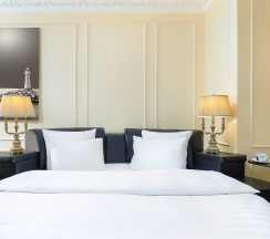 Бизнес в The Rooms Boutique Hotel