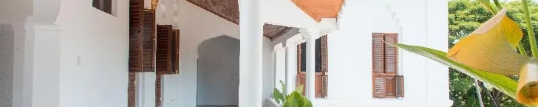 Run of House в The Manor House by Sansi