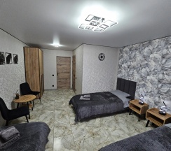 Трёхместный номер Comfort с красивым видом из окна в Шале