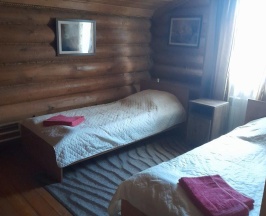 Четырёхместный коттедж Standard с 2 комнатами с видом на озеро в Ерёмина гора