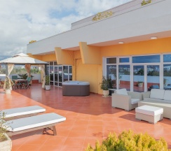 Люкс с террасой двухкомнатный в Южное взморье