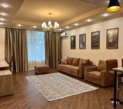 Двухместный номер Deluxe с видом на внутренний двор двуспальная кровать в City Stay Apart Hotel Almaty