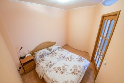 Владивосток: Апартаменты Sunrise flat (Санрайз флэт) на улице Уткинская
