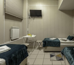 3-местный номер стандарт эконом с 3 односпальными кроватями в Uroom