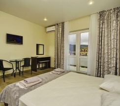 Номер люкс с 2 односпальными кроватями в Diamond Delux Hotel
