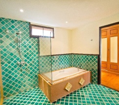 Вилла с 5 комнатами с балконом в Tropicana Pool Villa