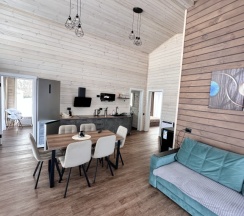 Коттедж с красивым видом из окна в Igora _Family _House